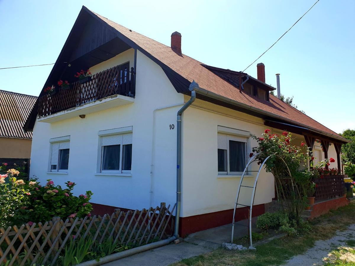 Sophie Apartment With Balcony Balatonberény Eksteriør billede