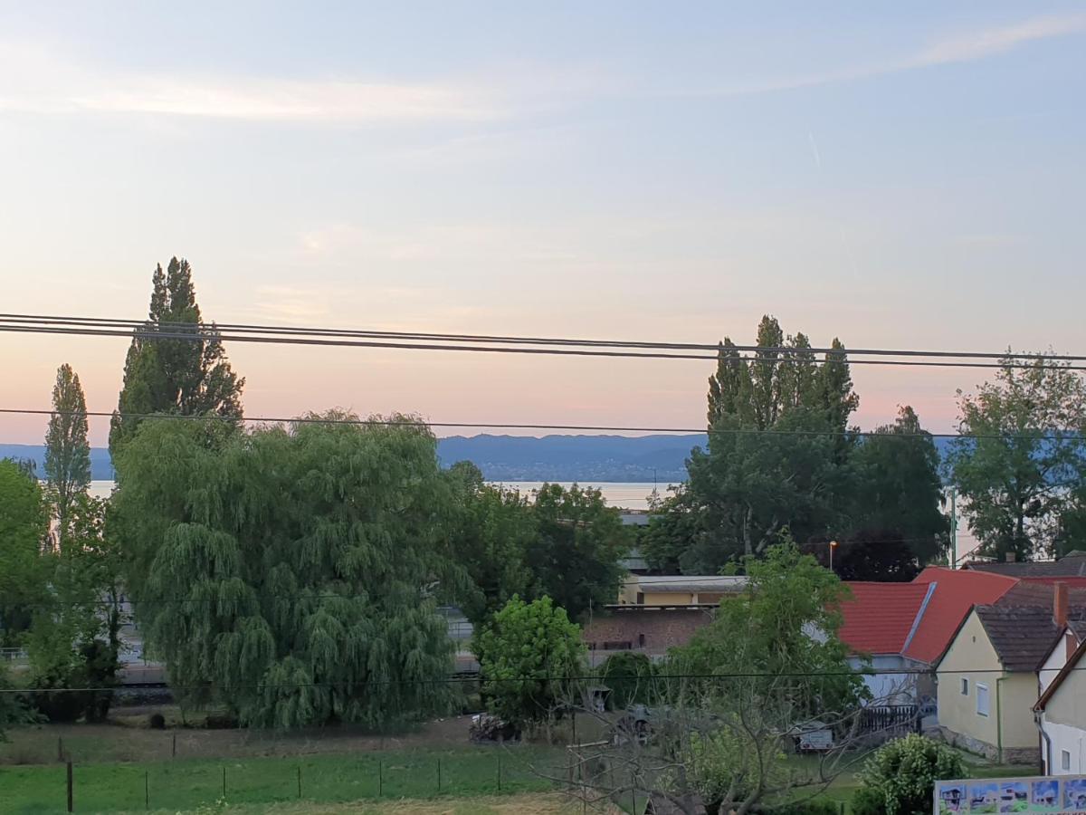 Sophie Apartment With Balcony Balatonberény Eksteriør billede